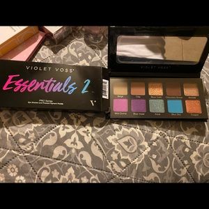 Essentials 2 eye shadow palette
